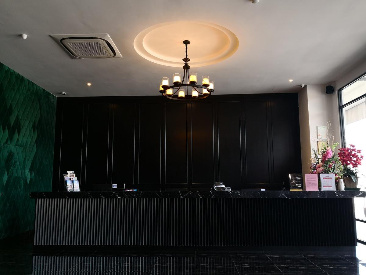 Palm Hotel Ipoh Zewnętrze zdjęcie